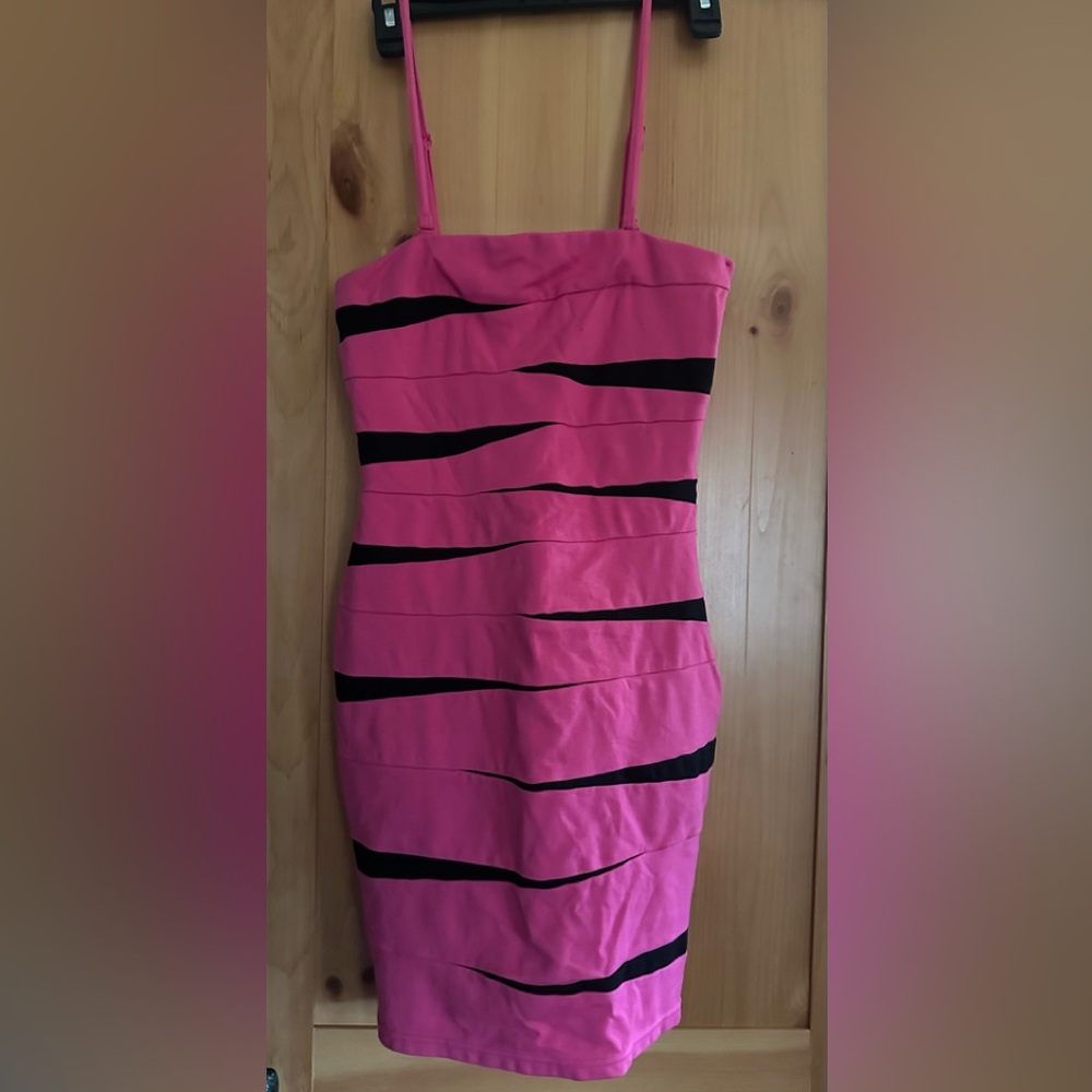 Pink and black bodycon dress INC international concepts size 4 petite